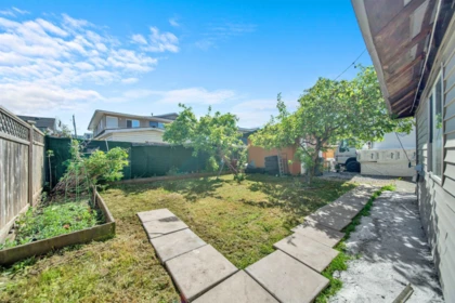 Outdoor Deck Photo of 12712 113a Avenue, Surrey, BC