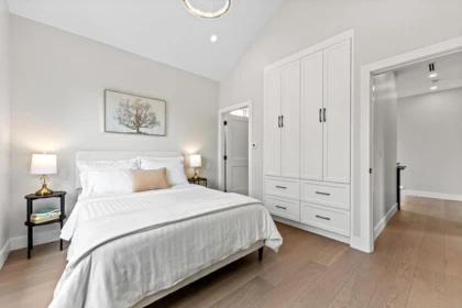 Entry Foyer Photo of 1 8578 Cartier Street, Vancouver, BC