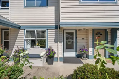45 5670 208 Street, Langley, BC, Langley — Townhouse for sale