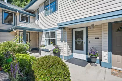 45 5670 208 Street, Langley, BC, Langley — Townhouse for sale