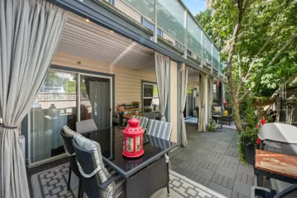 Swimming Pool Photo of 45 5670 208 Street, Langley, BC