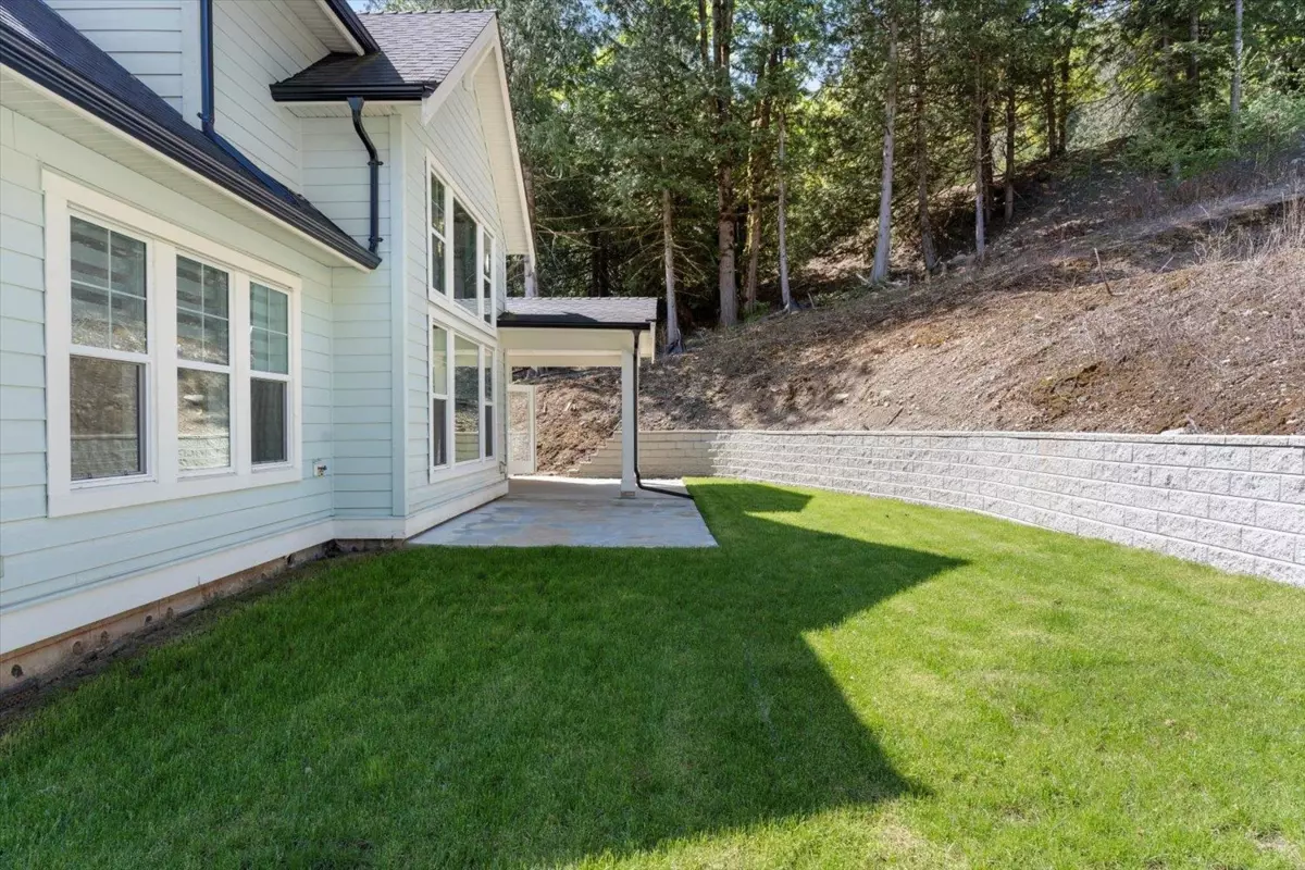 Family Room Photo of 43360 Blue Grouse Lane, Lindell Beach, BC