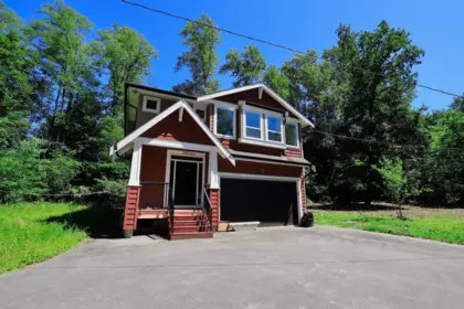 25982 Dewdney Trunk Road, Maple Ridge, BC, Maple Ridge — Single Family Residence for sale