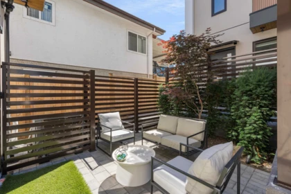 Front Yard Photo of 2 3391 Victoria Drive, Vancouver, BC