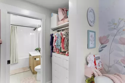 Walk-In Closet Photo of 208 22265 Dewdney Trunk Road, Maple Ridge, BC