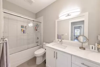 Hallway Photo of 14917 24a Avenue, Surrey, BC