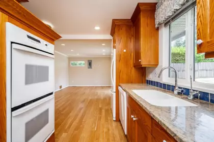 Walk-In Closet Photo of 1707 Haversley Avenue, Coquitlam, BC