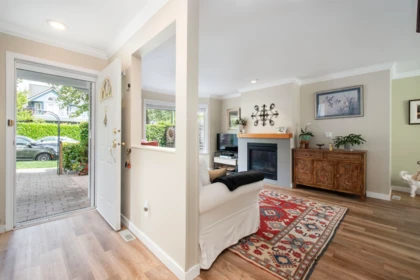 Breakfast Nook Photo of 1015 St. Andrews Avenue, North Vancouver, BC