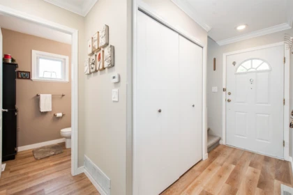Entry Foyer Photo of 1015 St. Andrews Avenue, North Vancouver, BC
