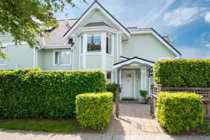 1015 St. Andrews Avenue, North Vancouver, BC, North Vancouver — Triplex for sale