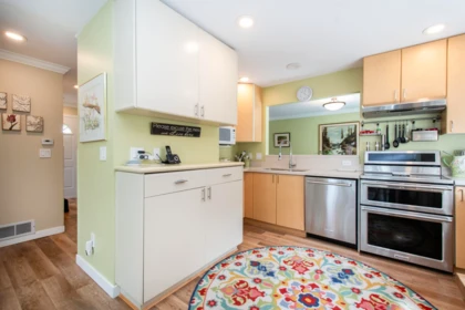 Laundry Room Photo of 1015 St. Andrews Avenue, North Vancouver, BC