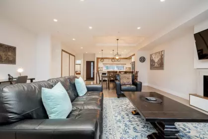 Breakfast Nook Photo of 3 33209 Cherry Avenue, Mission, BC