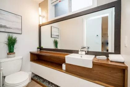 Guest Bathroom Photo of 3 33209 Cherry Avenue, Mission, BC