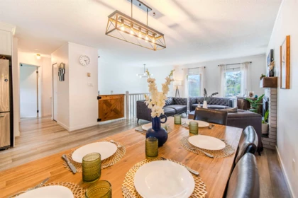 Kitchen Island Photo of 2659 Wildwood Drive, Langley, BC