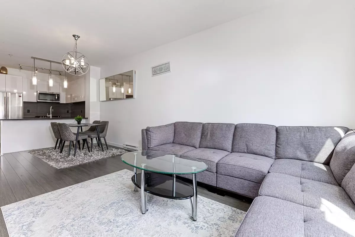 Living Room Photo of 324 15138 34 Avenue, Surrey, BC