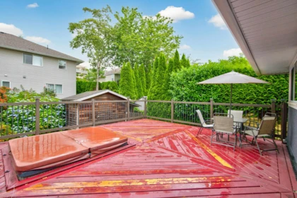 Front Yard Photo of 32877 10th Avenue, Mission, BC