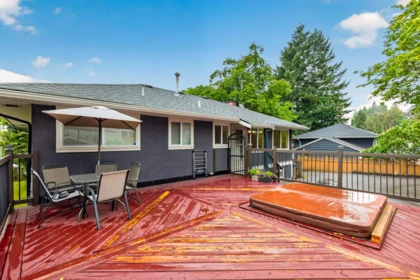 Garden / Landscaping Photo of 32877 10th Avenue, Mission, BC