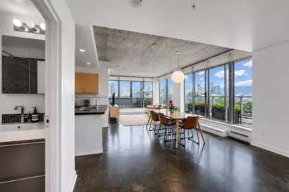 801 919 Station Street, Vancouver, BC, Vancouver — Apartment/Condo for sale