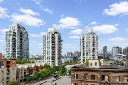 Garden / Landscaping Photo of 801 919 Station Street, Vancouver, BC