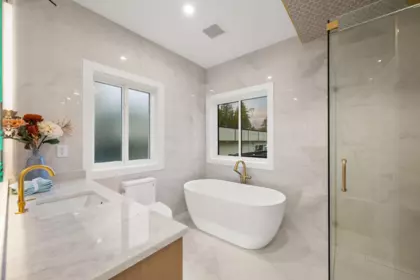Hallway Photo of 11472 138a Street, Surrey, BC