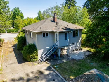 Garden / Landscaping Photo of 8171 Garden City Road, Richmond, BC