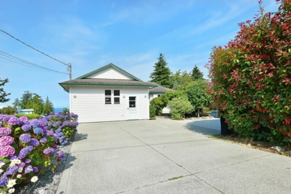 4871 Blueberry Place, Sechelt, BC, Sechelt — Single Family Residence for sale