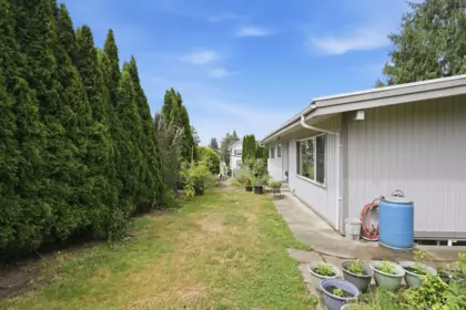 Outdoor Deck Photo of 34017 Marshall Road, Abbotsford, BC