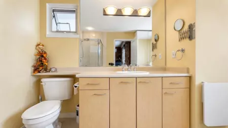 Mudroom Photo of 10520 Odlin Road, Richmond, BC