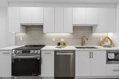 Kitchen Island Photo of 4 8977 Spires Road, Richmond, BC