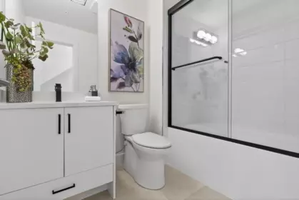 Primary Bathroom Photo of 4 8977 Spires Road, Richmond, BC