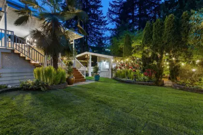 Hallway Photo of 3477 Raleigh Street, Port Coquitlam, BC