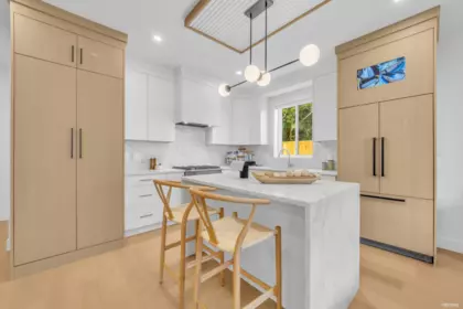 Breakfast Nook Photo of 1 6388 Argyle Street, Vancouver, BC