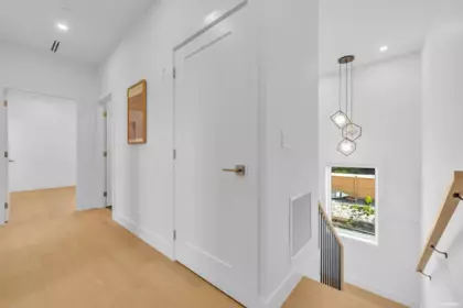 Guest Bathroom Photo of 1 6388 Argyle Street, Vancouver, BC