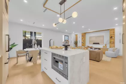 Kitchen Island Photo of 1 6388 Argyle Street, Vancouver, BC