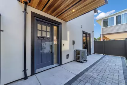 1 6388 Argyle Street, Vancouver, BC, Vancouver — Half Duplex for sale