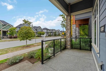 17138 0a Avenue, Surrey, BC, Surrey — Single Family Residence for sale
