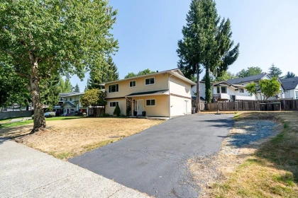 6304 Sundance Drive, Surrey, BC, Surrey — Single Family Residence for sale