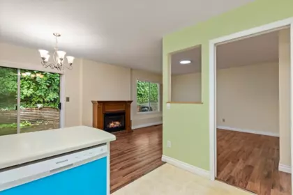 Kitchen Photo of 19 3350 Elmwood Drive, Abbotsford, BC