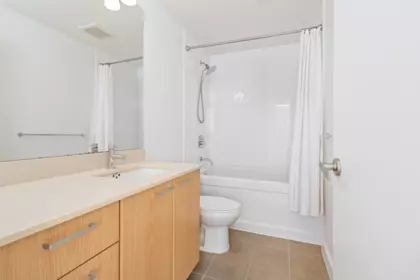 Primary Bathroom Photo of 1205 2955 Atlantic Avenue, Coquitlam, BC