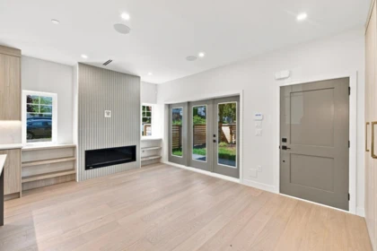 3206 E Georgia Street, Vancouver, BC, Vancouver — Half Duplex for sale