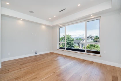 3 676 E 22nd Avenue, Vancouver, BC, Vancouver — Half Duplex for sale