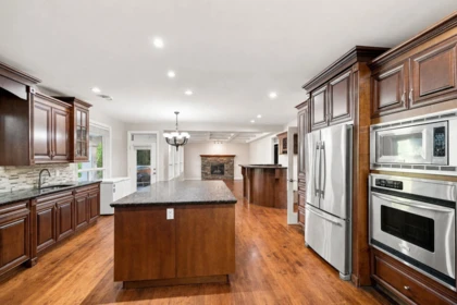 Kitchen Island Photo of 5671 Forsyth Crescent, Richmond, BC