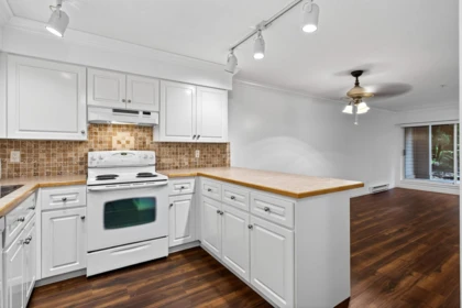 Kitchen Photo of 107 1215 Pacific Street, Coquitlam, BC