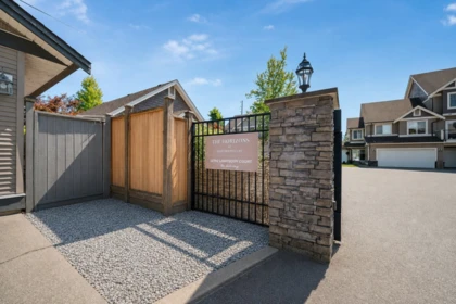 Front Yard Photo of 6 32792 Lightbody Court, Mission, BC