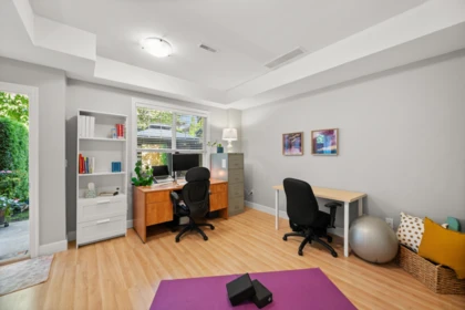 Hallway Photo of 6 32792 Lightbody Court, Mission, BC