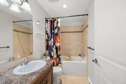 Mudroom Photo of 6 32792 Lightbody Court, Mission, BC