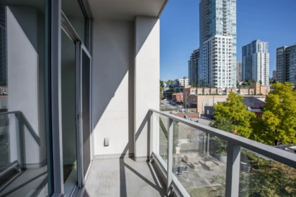 Family Room Photo of 707 668 Columbia Street, New Westminster, BC