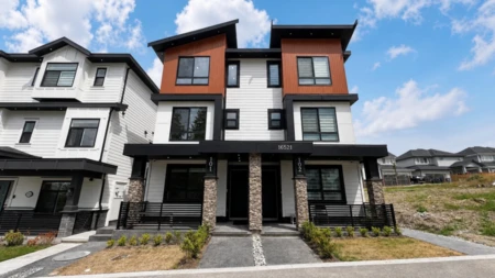16521 20 Avenue, Surrey, BC, Surrey — Half Duplex for sale