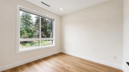 Hallway Photo of 16521 20 Avenue, Surrey, BC