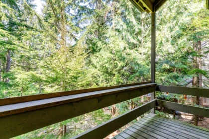 Kitchen Island Photo of 12 2301 Cavendish Way, Whistler, BC